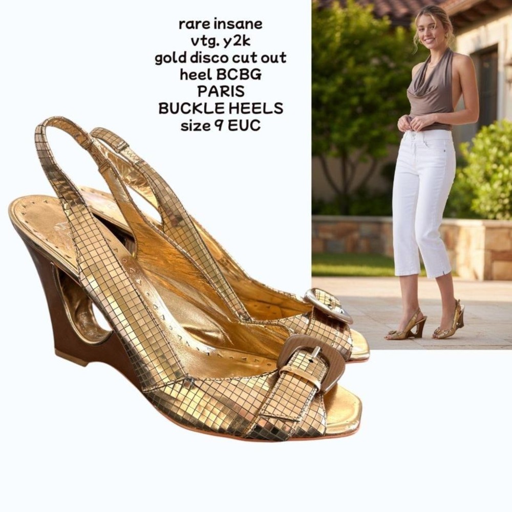 RARE Vintage Y2K BCBG Paris Gold Disco Wedges sz. 9 ✨